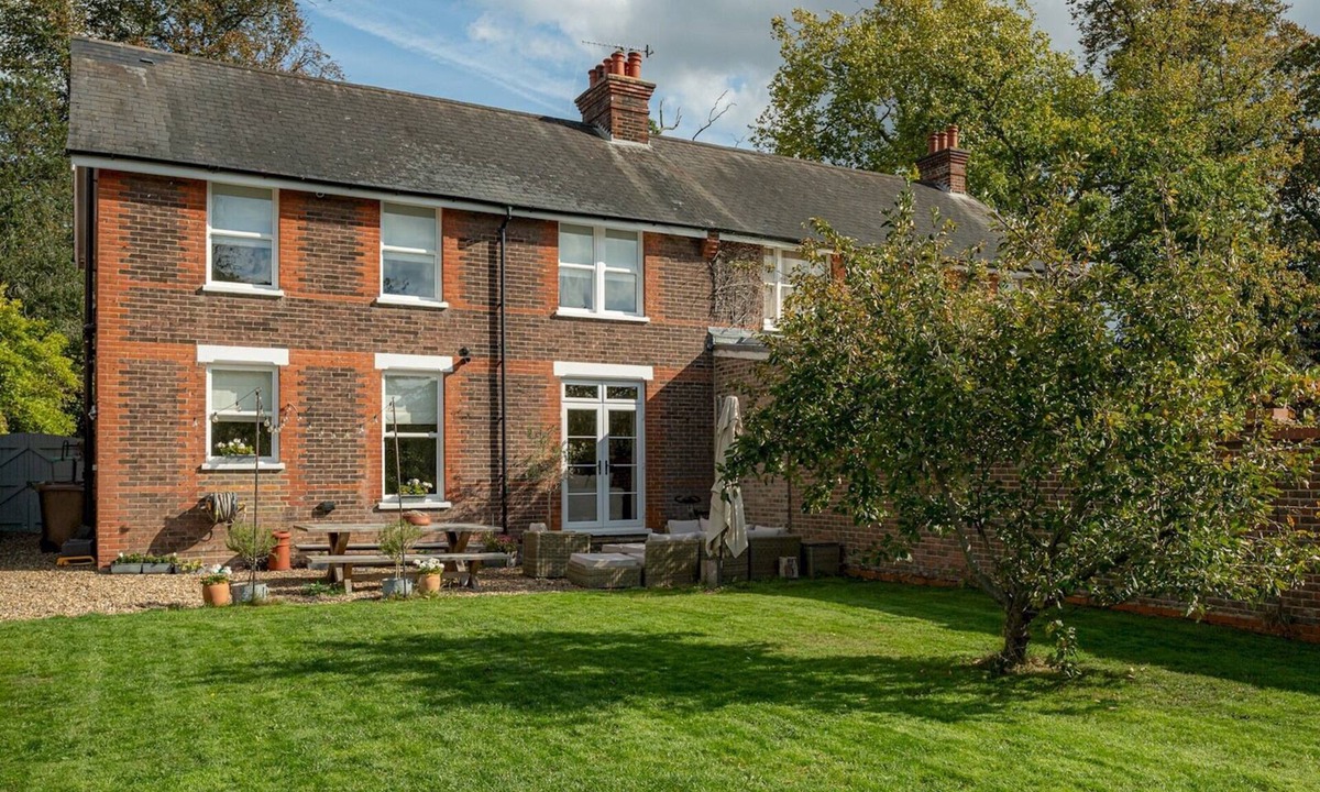 Hunton Bridge House | Stunning Modern Countryside Home | PassTheKeys®