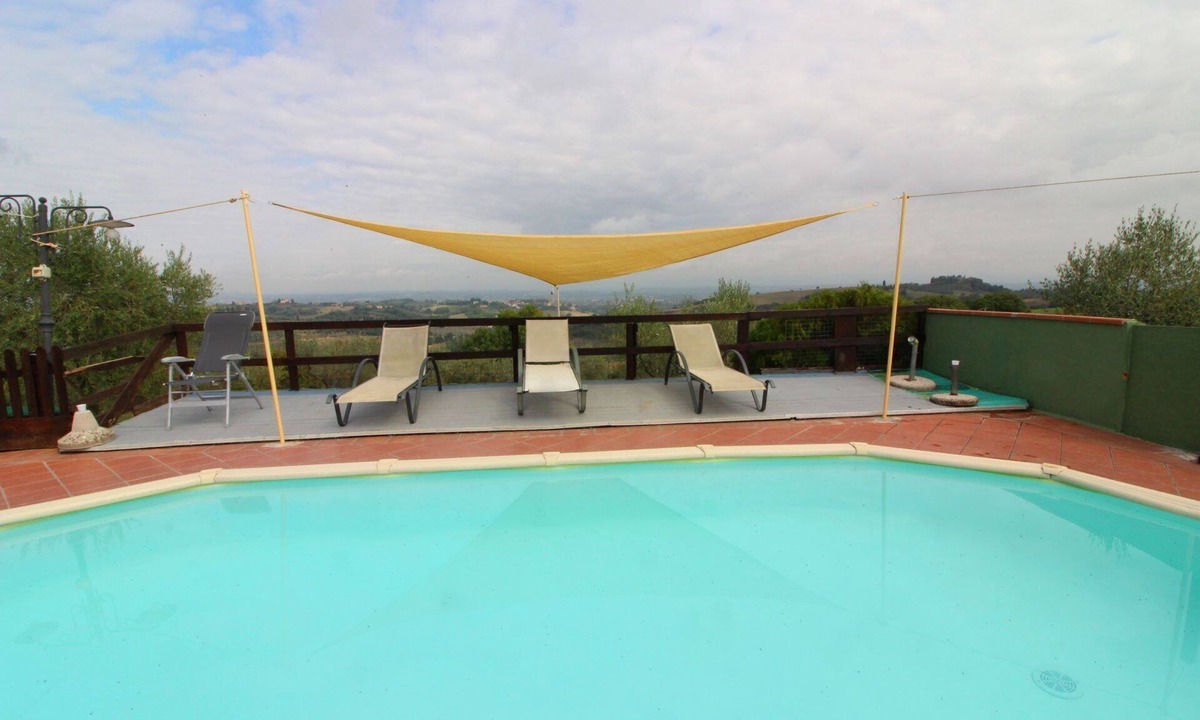 Torrita di Siena Villa | Stunning private villa for 15 people with WIFI, private pool and TV, close to Montepulciano