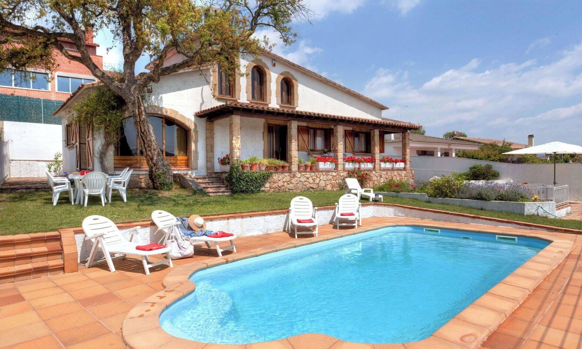 Palafolls House | Stunning private villa for 8 people with WIFI, private pool, TV, terrace and panoramic view