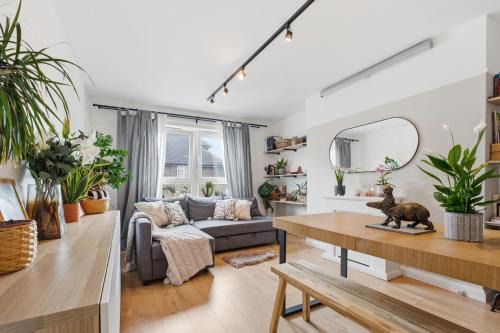 Woolwich Riverside Apartment | Stylish 2-Bed Flat in Woolwich, Central London