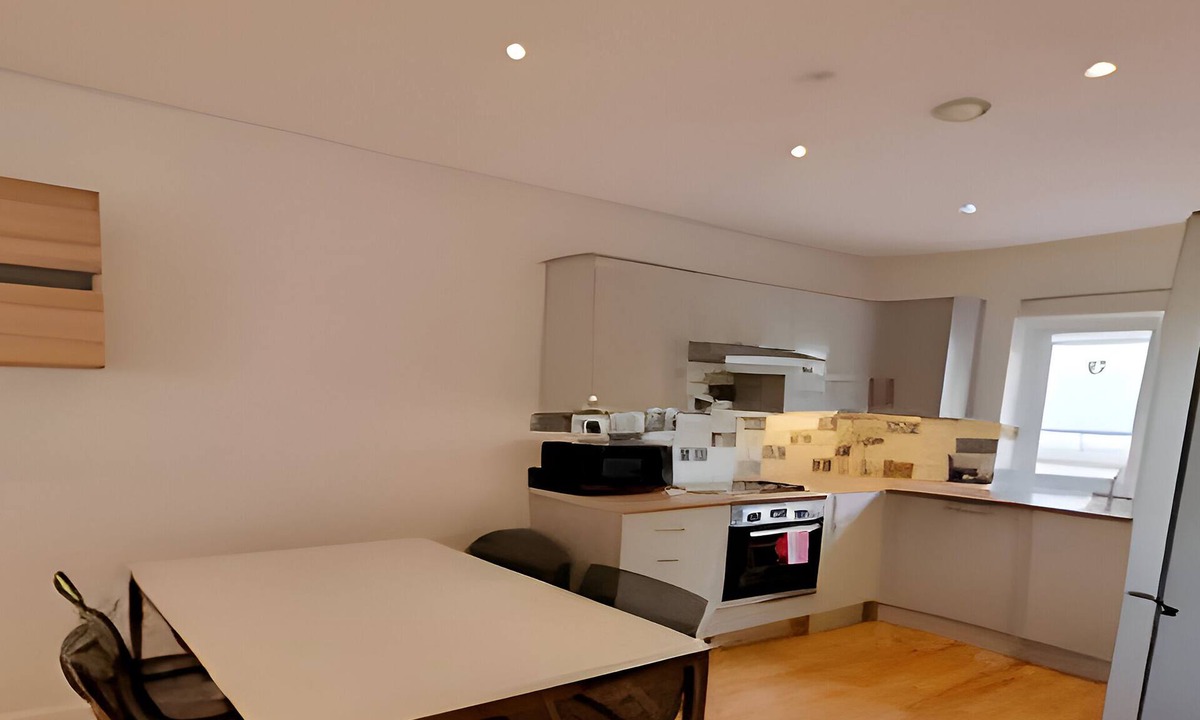 Chatham House | Stylish 2-Bed House | Gated Community | Garden & Netflix