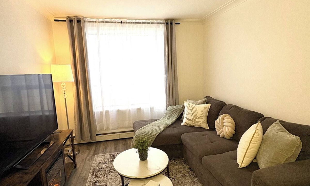 Mimico Apartment | Stylish 2BR Retreat: Large Private Patio & BBQ