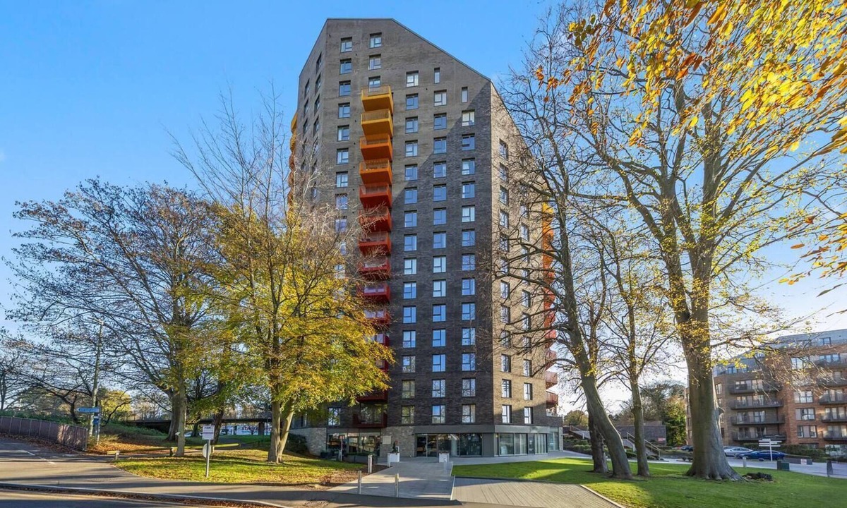 Maidstone Condo | Stylish-central-flat-for-long-&-short stay