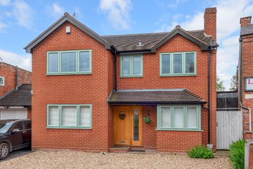 Tettenhall House | Stylish Family Retreat by Tettenhall Green - Pass the Keys