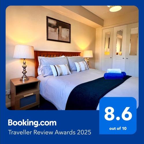 Cowlairs Apartment | Stylish Modern Flat with Juliet Balcony & Parking