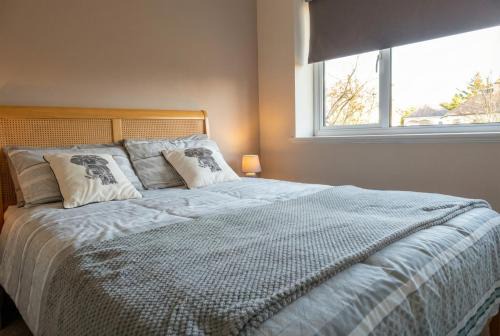Morpeth House | Stylish Morpeth Cottage with Log Burner, Garden and Free Parking
