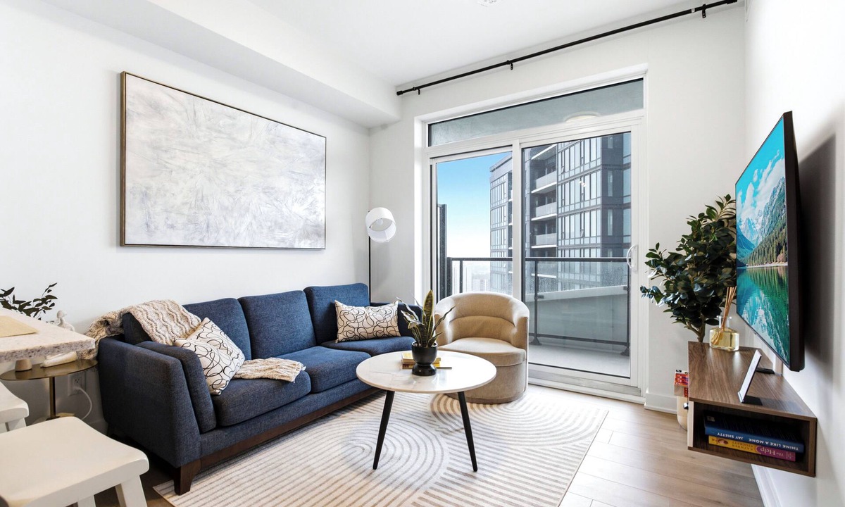 Kitchener Condo | Stylish Skyview Condo in Kitchener Downtown