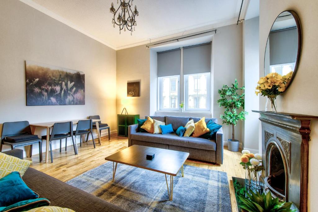 Finnieston Apartment | Stylish & Spacious 3 Bedroom Apt in Finnieston, West End