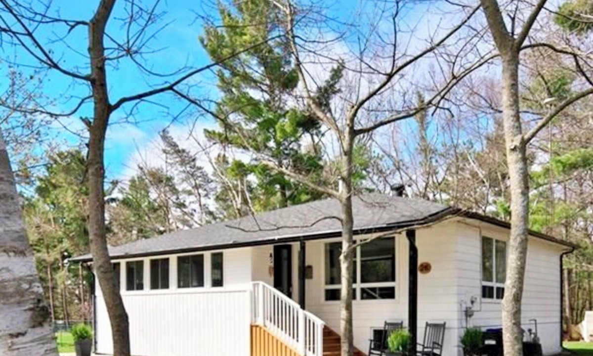 Lafontaine House | Sun, Sand and S'mores-The Great Escape STRTT-2026-071