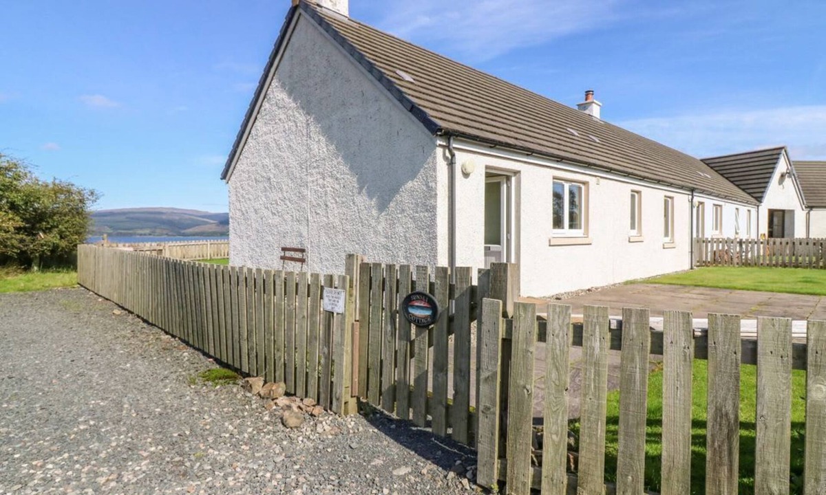 Gruline House | Sunset Cottage, Craignure, Isle Of Mull