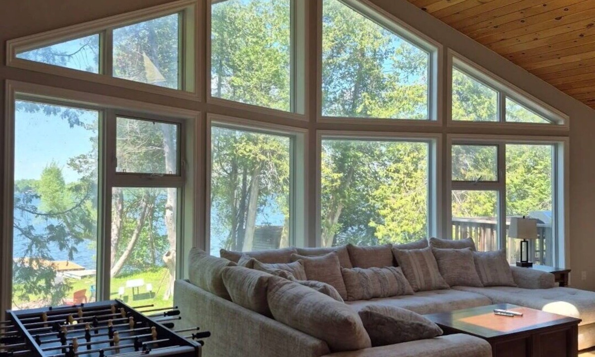 Selwyn House | Sunset Shore Cottage