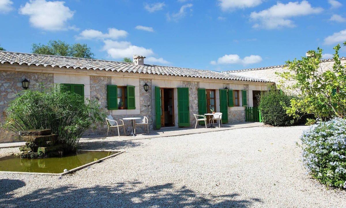 Lloret de Vistalegre Cottage | Terraced House in Mallorca with Pool