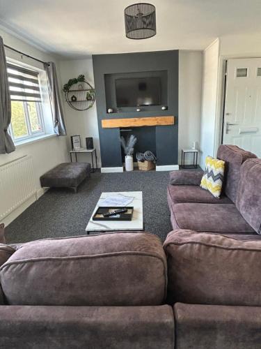 Sandtoft Apartment | The Airfield Happy Apartment