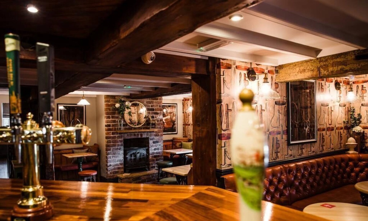 Blyton Hotel | The Black Horse Inn