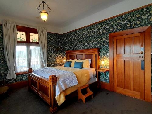 Greymouth Hostel | The Bohemian at Noah's Ark
