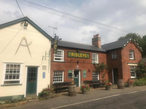 Littley Green Hotel | The Compasses