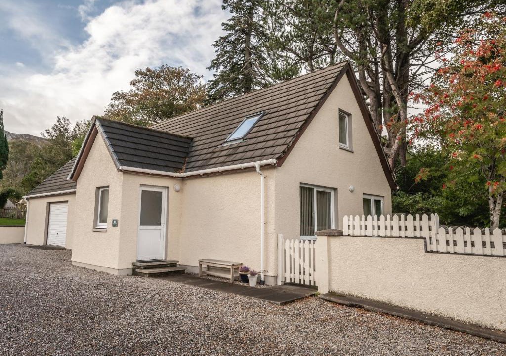 Poolewe House | The Cottage at Corriness House