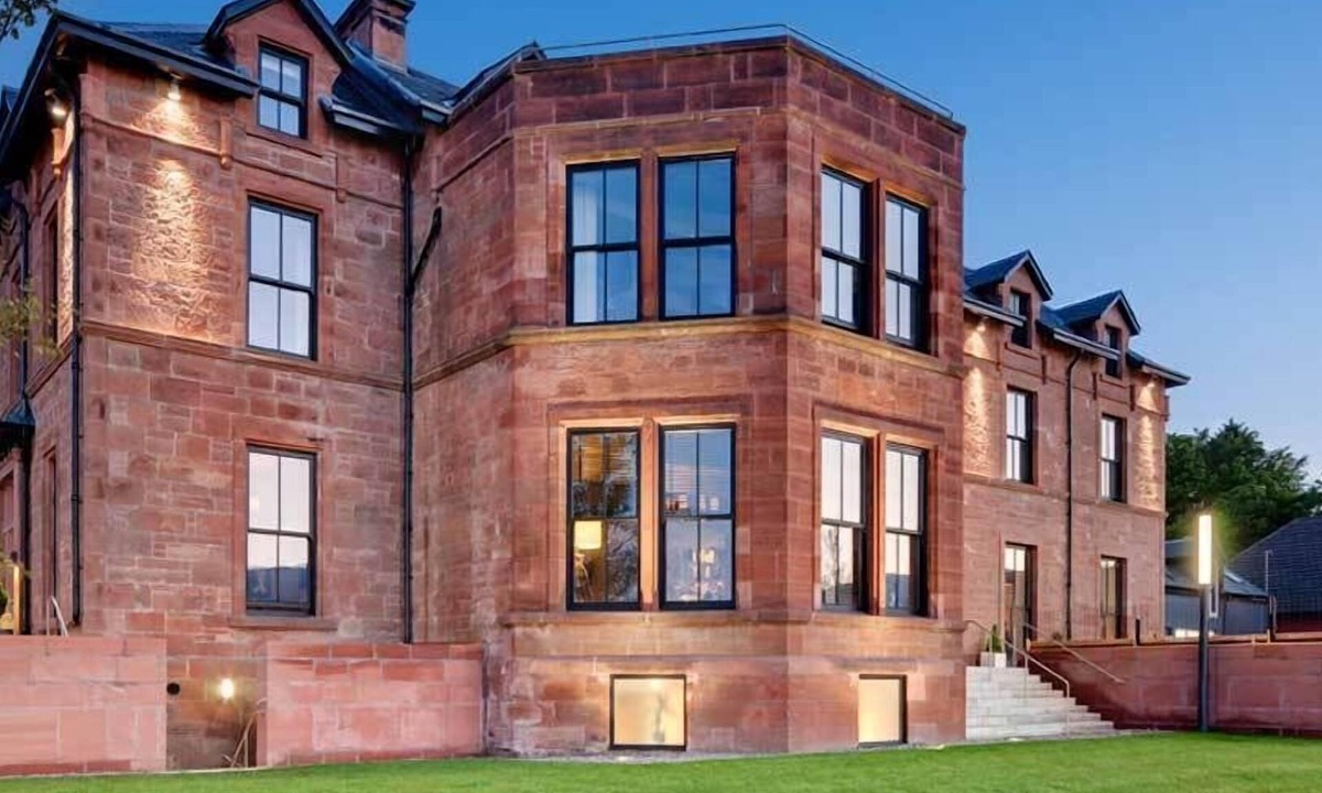 Brodick Hotel | The Douglas Hotel