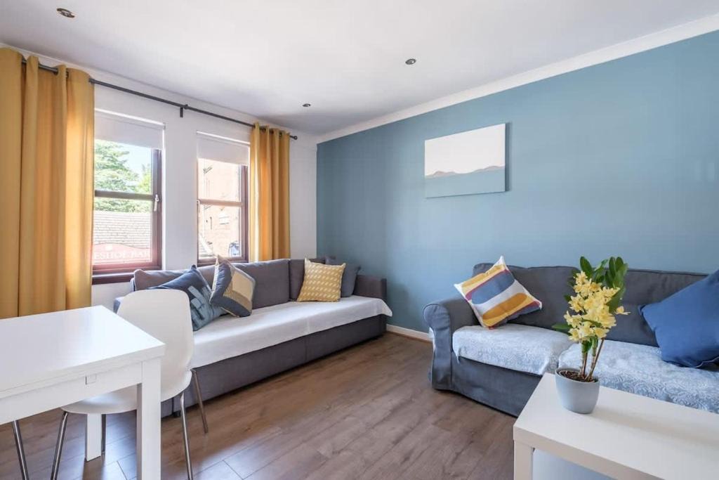 Uddingston House | The Douglas - Spacious 2 bed apartment in Uddingston