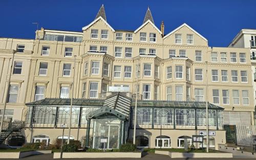 Douglas Promenade Hotel | The Empress Hotel