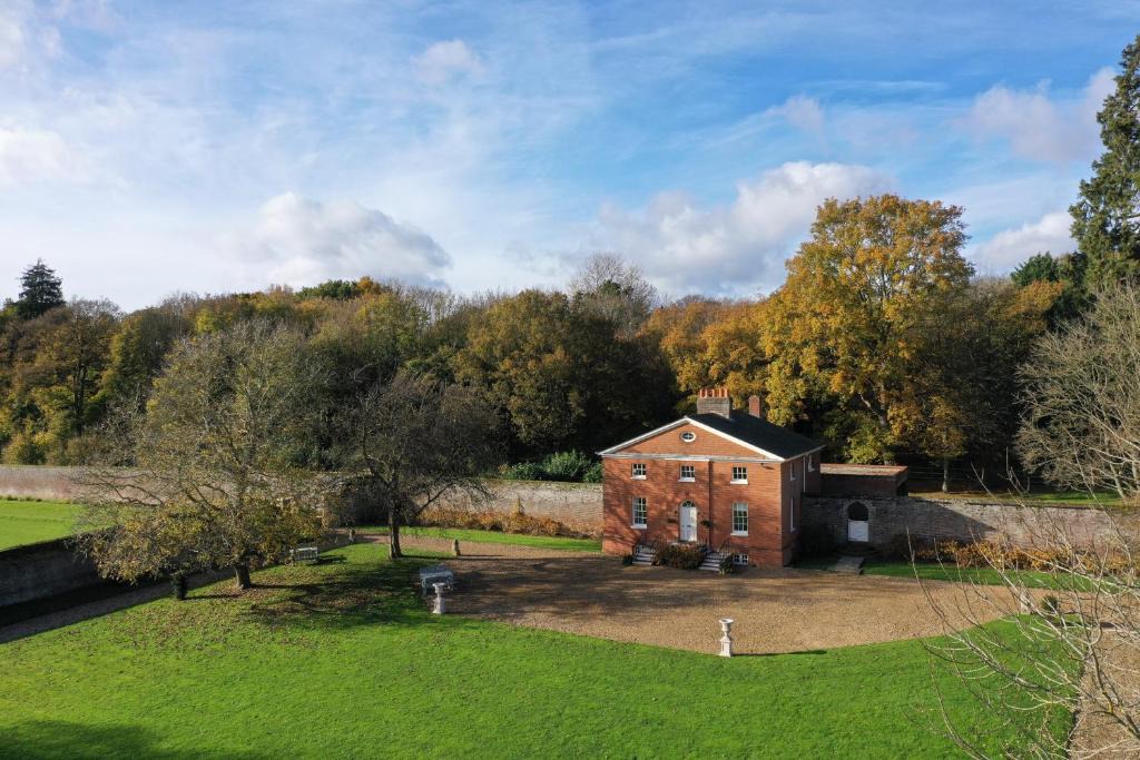Hertford House | The Garden Collection