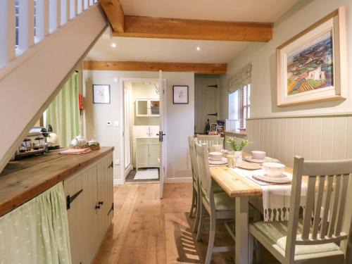 Charing House | The Hayloft - Beautiful Barn Stay