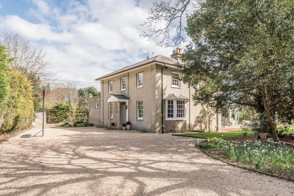 Saxmundham House | The Limes, Benhall