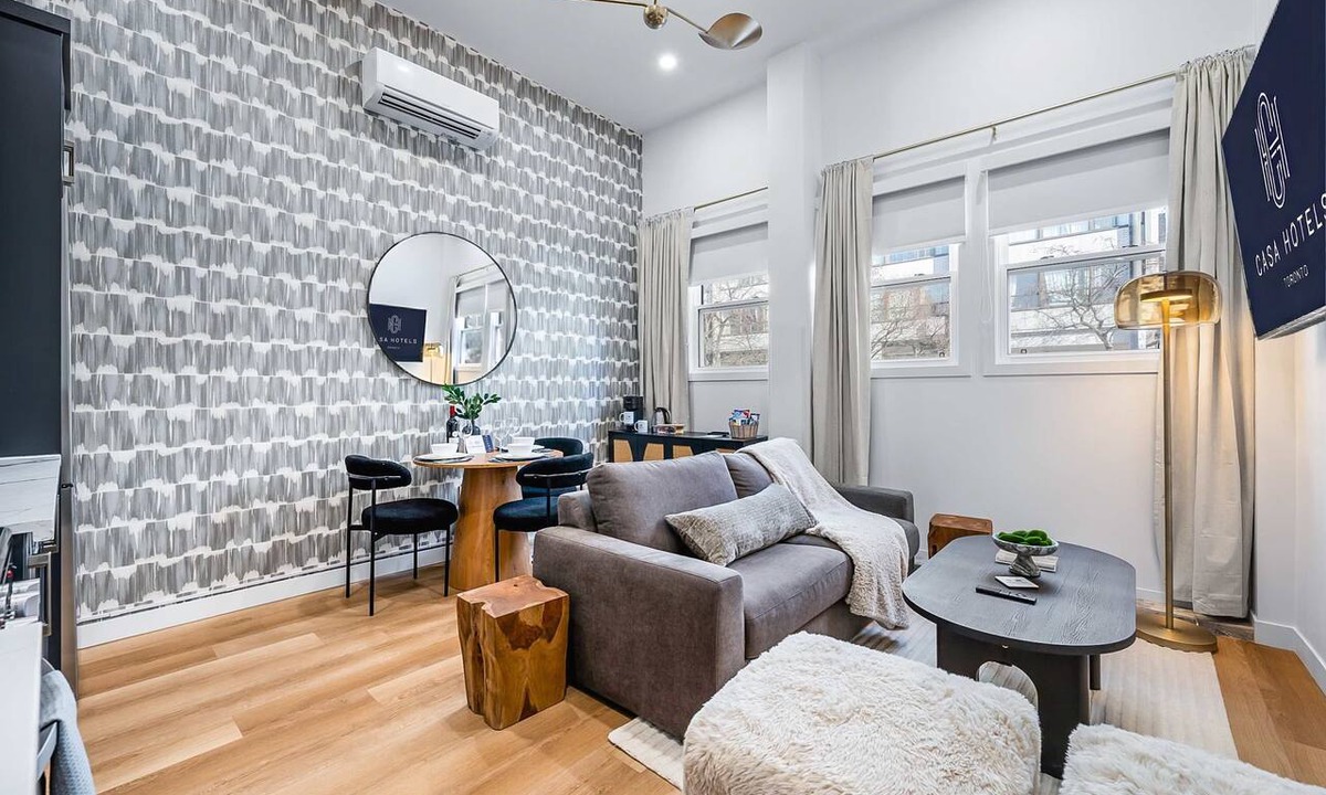 Grange Park Apartment | The McCaul | Cozy Queen Suite Near MAJOR INTERNATIONAL SPORTING EVENT 2026