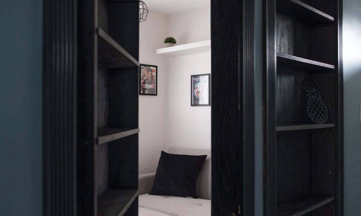 St. Catharines House | The Niagara Speakeasy! Secret theatre room