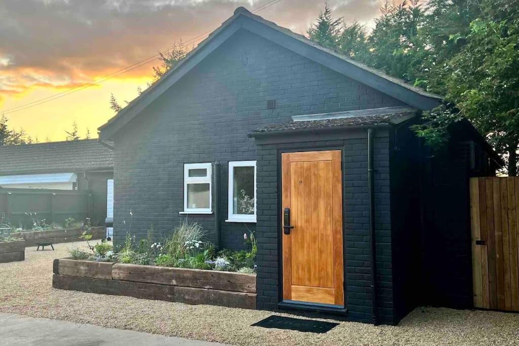 Hethel Apartment | The Saddle Inn, Snetterton Circuit