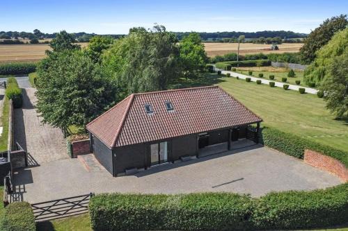 Halstead House | The Stables Rectory Farm