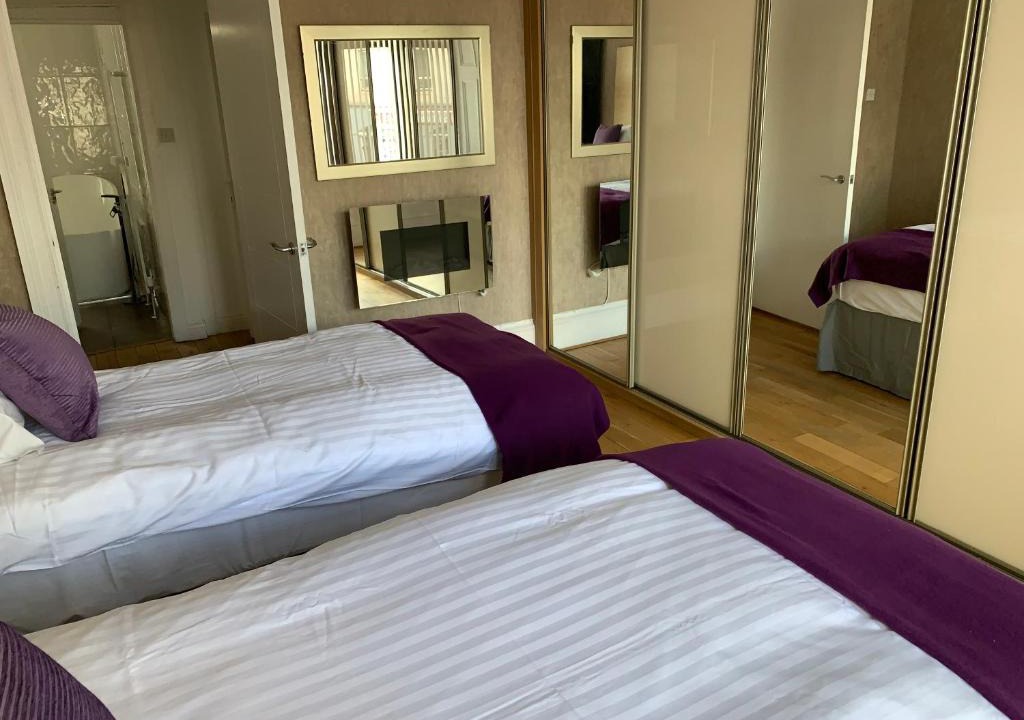 Larkhall Apartment | The Village Tavern Apartment