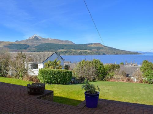 Brodick House | The Willows