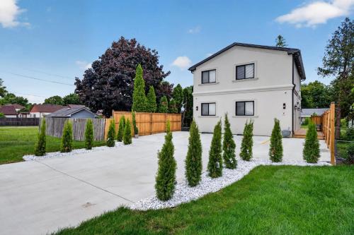 Bridgeview Apartment | The Windsor Mainstay