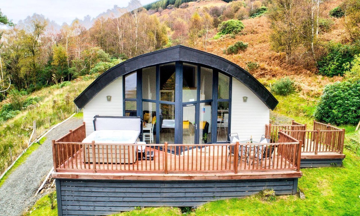 Arrochar Cabin | TheLodge - sleeps 4 guests in 2 bedrooms