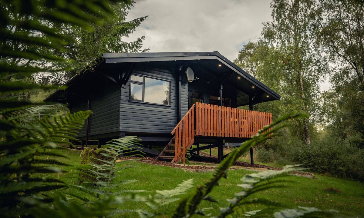 Bunloit Ski Chalet | Thistle Cabin at Ancarraig Lodges, Loch Ness