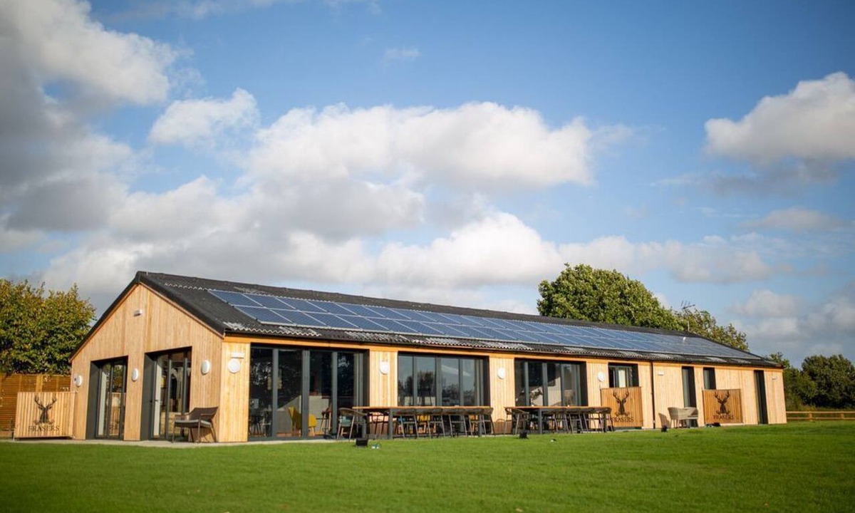 Abbess Roding House | Threshing Barn, Egerton