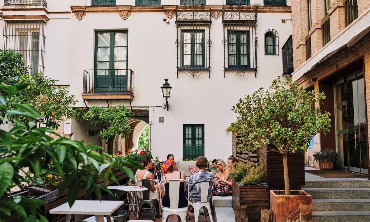 Santa Cruz Hostel | TOC Hostel Sevilla
