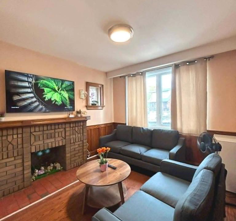 Oakwood Village Apartment | TORONTO Midtown HomeHaven