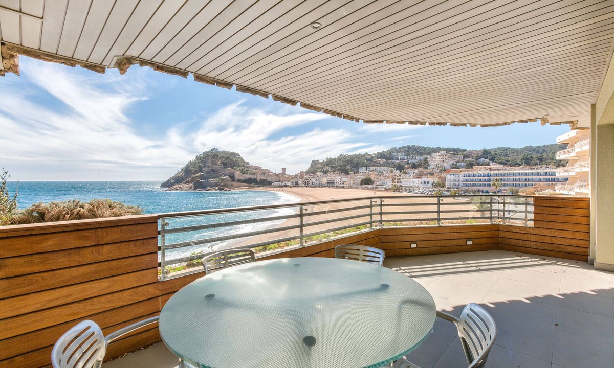 Tossa de Mar Apartment | Tossa de Mar BEACH FRONT