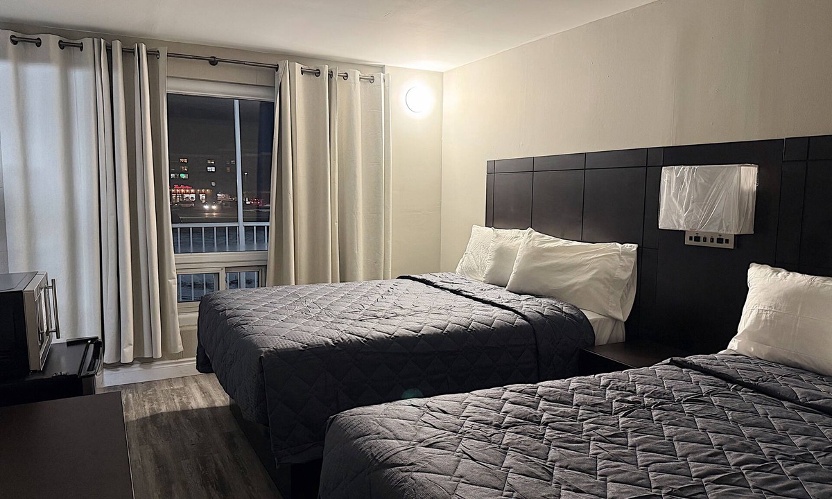 Windsor Hotel | Towne and Country Motel