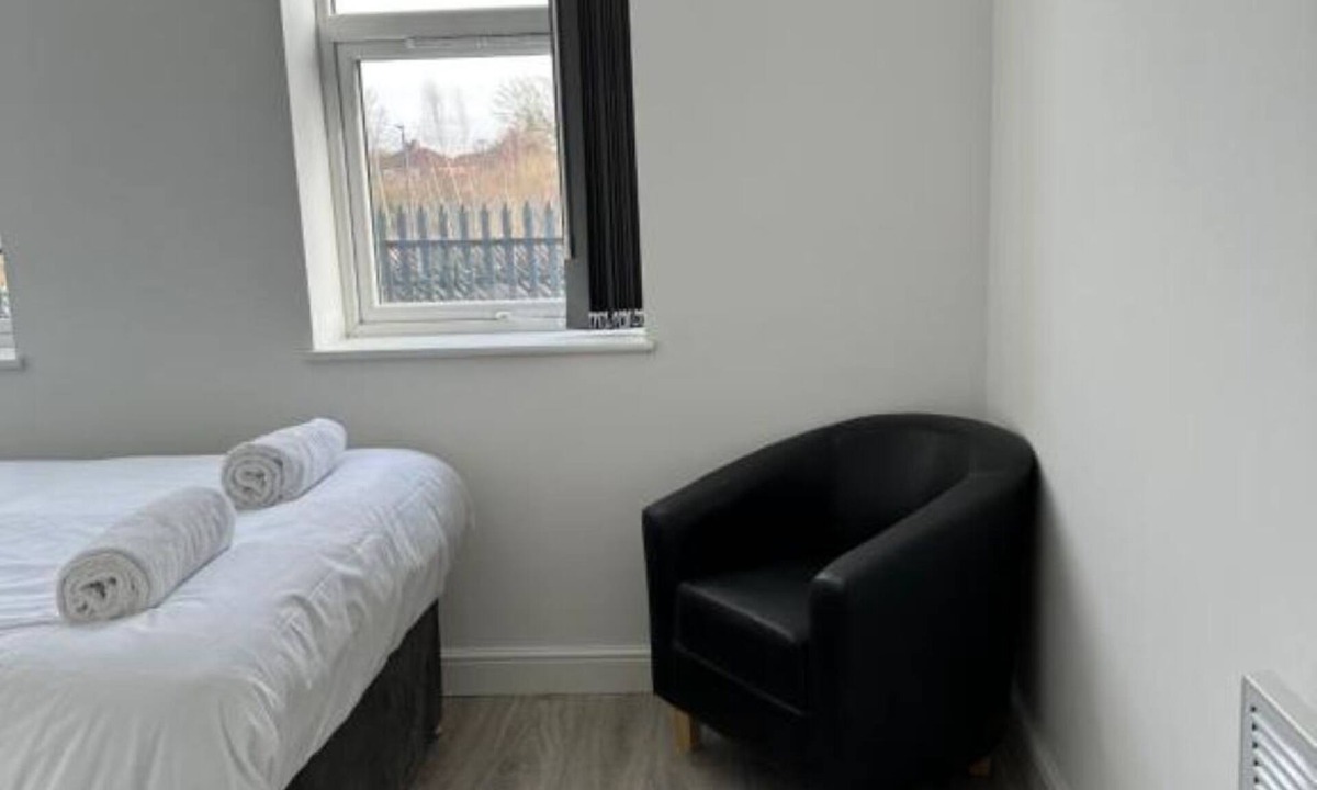 Scunthorpe Apartment | Train Station Aparthotel - Free Wifi, Free Parking One-Bedroom Apartment
