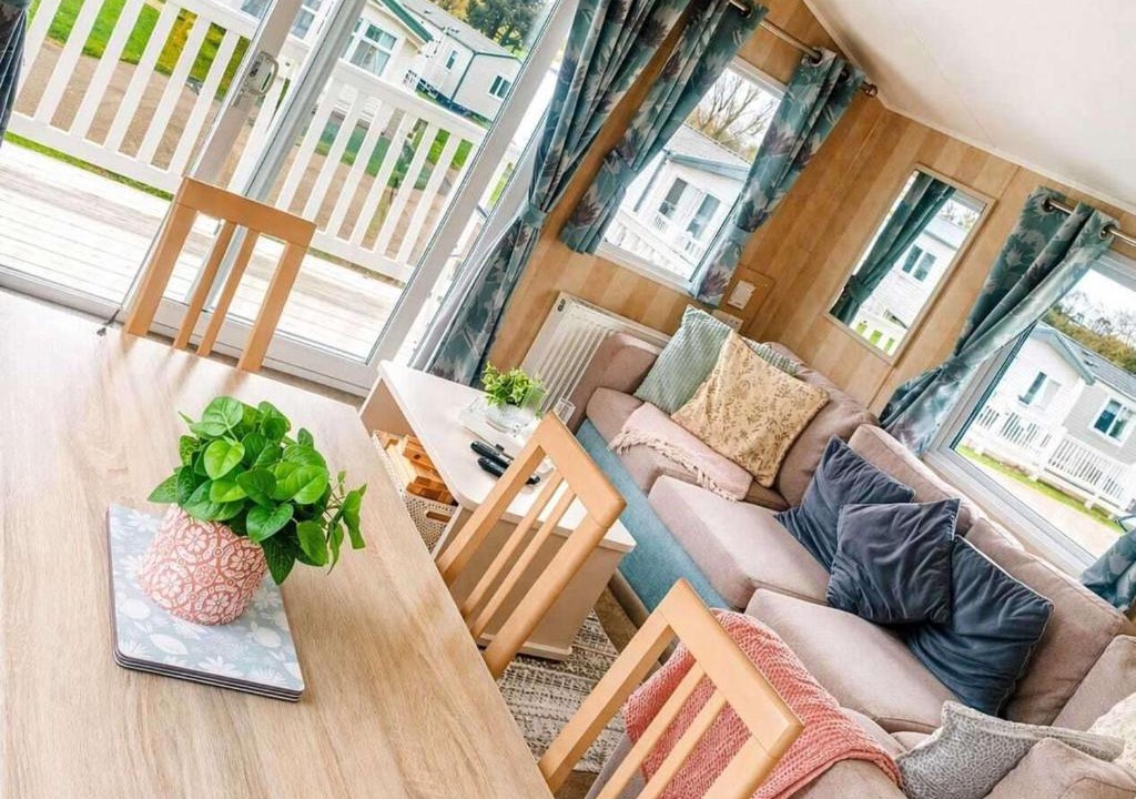 Ayr House | Tranquil Caravan Retreat in Ayrshire