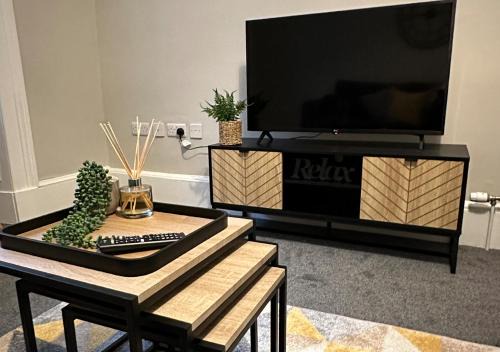 North West Apartment | Trendy West End Apartment, Glasgow