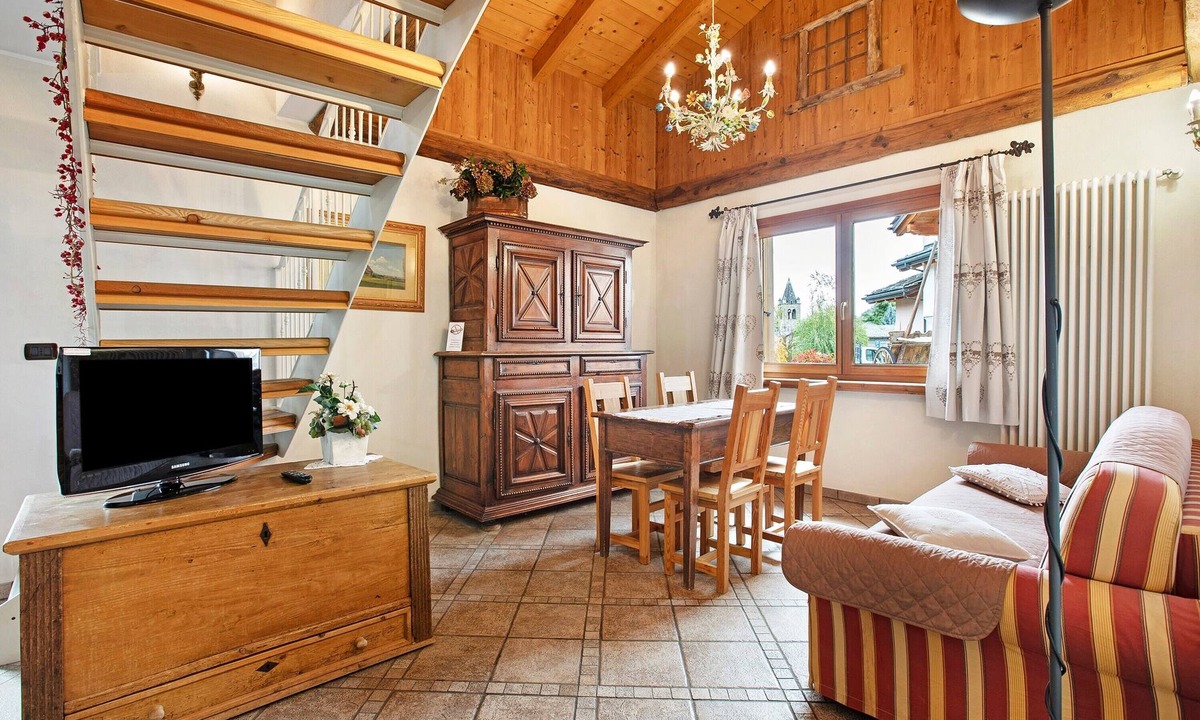 Pila Apartment | ‘Trilocale 8’ Apartment with Mountain View, Shared Terrace & Wi-Fi
