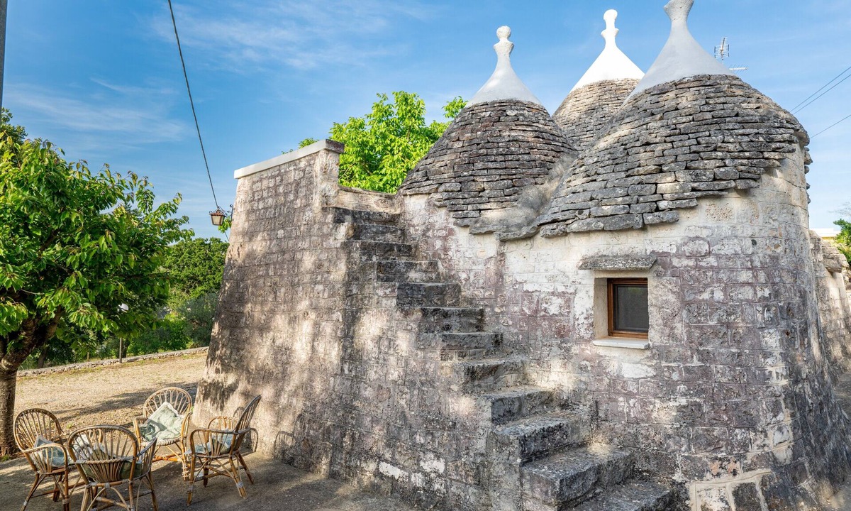 Fasano House | Trullo 'Dona Filomena' with Private Terrace, Private Garden and Wi-Fi