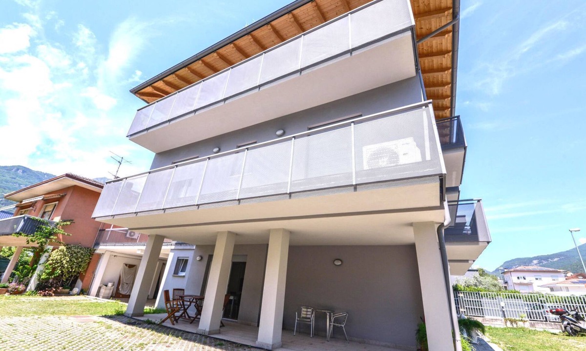 Arco House | Two-Bedroom Apartment