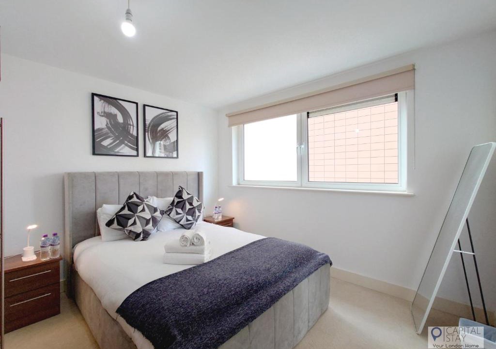 Newham Apartment | Two-Bedroom Apartment with River Views