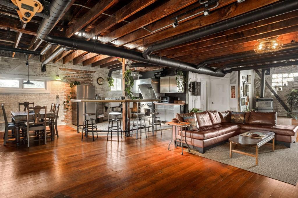 Walkerville Apartment | Unique 2-BDR Historic Warehouse Loft with Terrace ! ! !