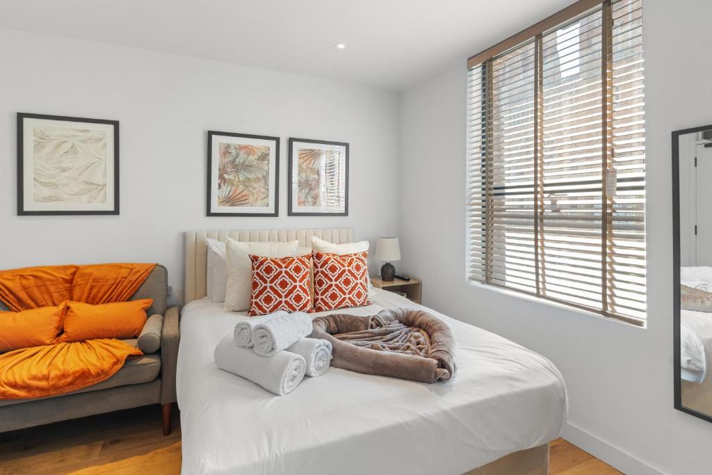 Seven Sisters Apartment | Urban Haven - North London Edition